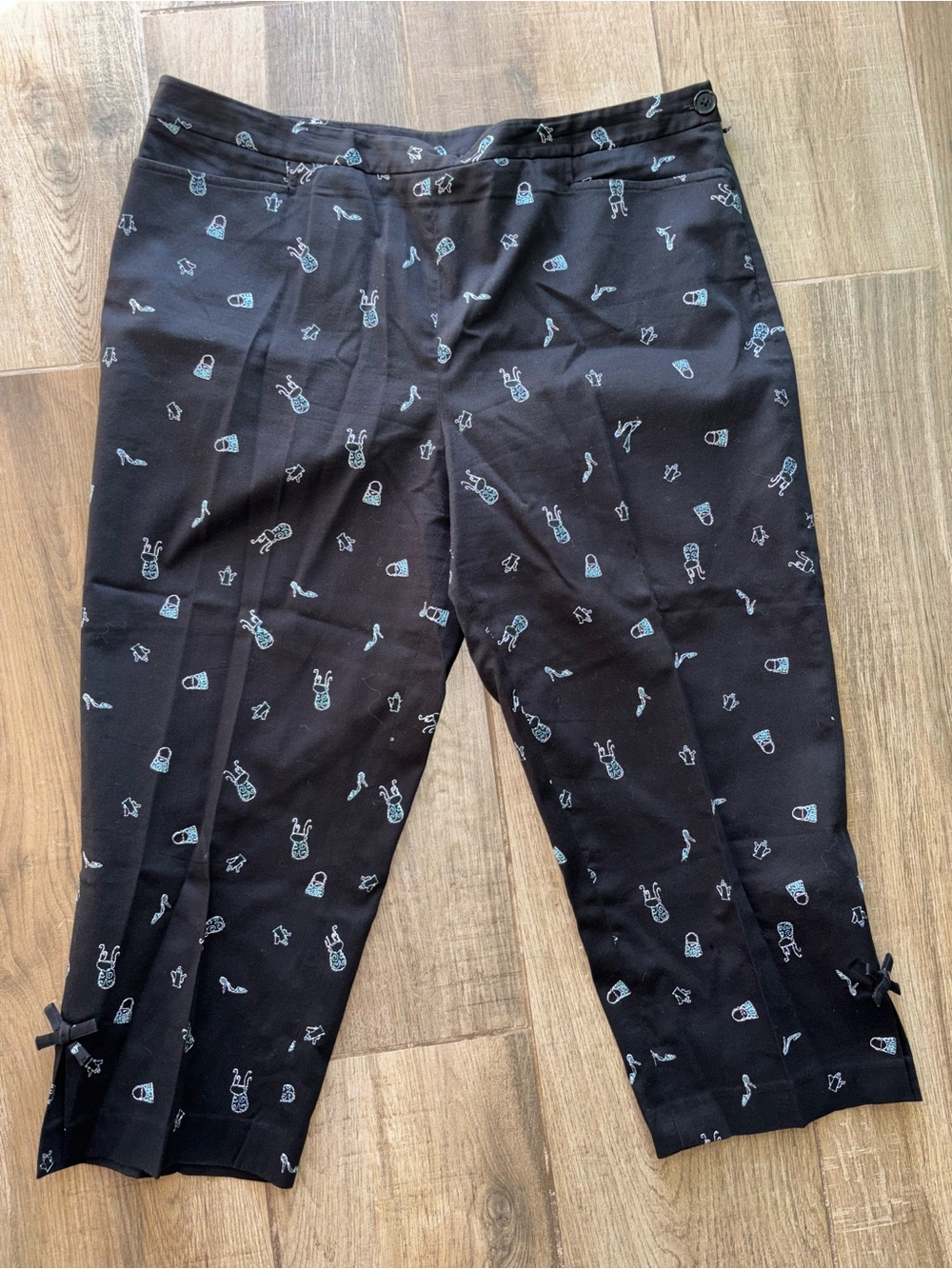 Ann Taylor LOFT Whimsical Embroidered Capri Pants